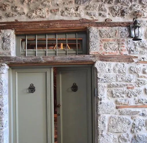 Bayiri Petit Guest house 4*