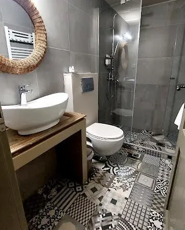 Bayiri Petit Konukevi