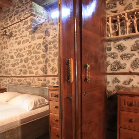 Bayiri Petit 4* Litóchoron