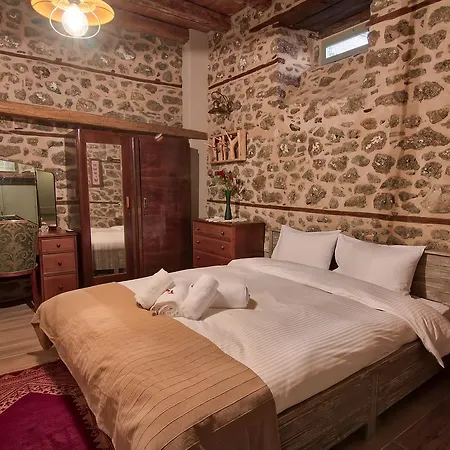 Bayiri Petit Литохоро